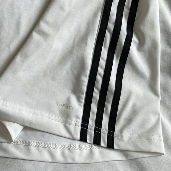 White adidas racer back running tank with black stripes - Picture 4 of 5